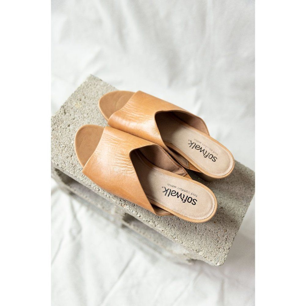 Sandal